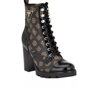 GUESS Neadyn Heeled Lug Sole Lace Up Hiker Booties sz 8